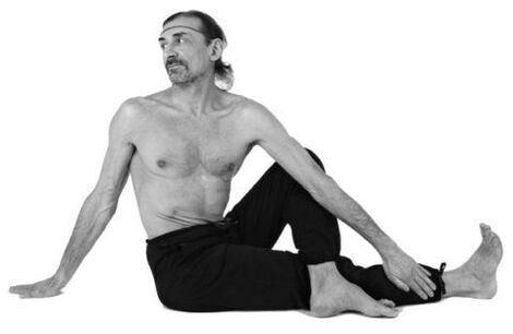 Exercise Marichiasan twist